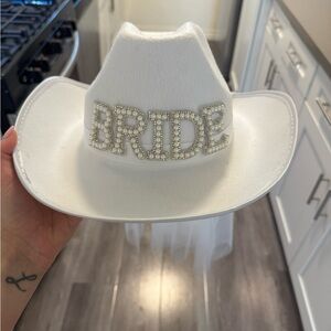 Show Me Your MuMu White Bride Western Hat